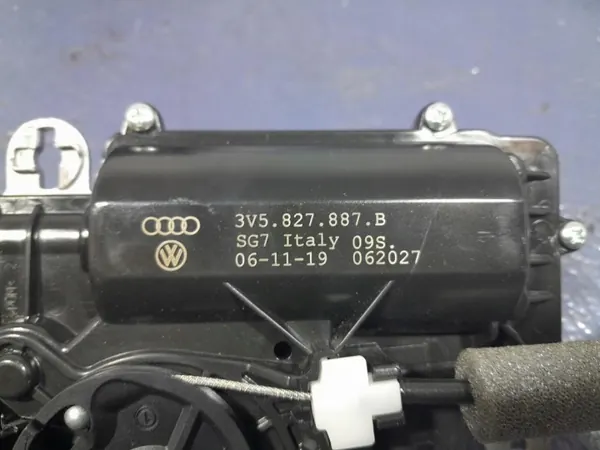 Cerrajón Maletero Skoda Superb III Lift HB OEM 4M0827506D image 3