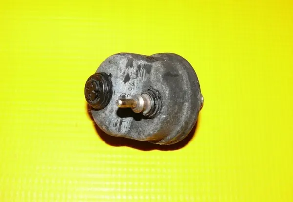 Sensor de Pressão de Óleo OEM 0065429417 Mercedes S-Class image 2