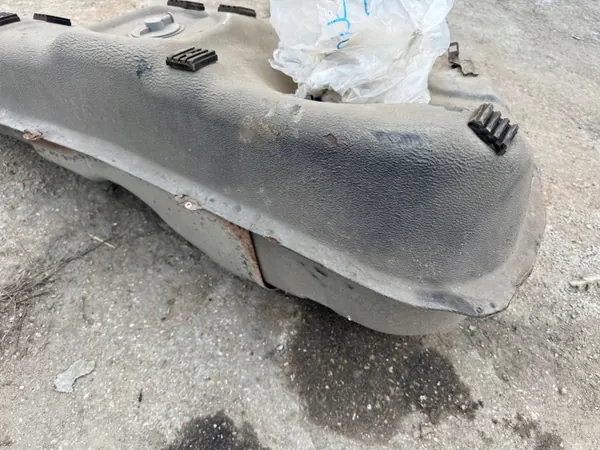 KIA SPORTAGE 3 Bränsletank OEM 31100-2Y250 image 8
