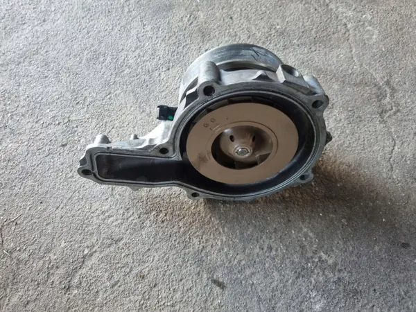Waterpompbehuizing OEM 21960479 voor Volvo FH4 image 3