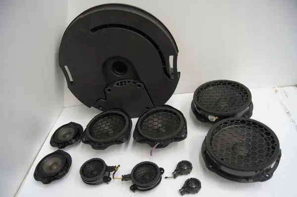 Subwoofer-luidspreker OEM 8V0035382A - Links voor/achter image 2