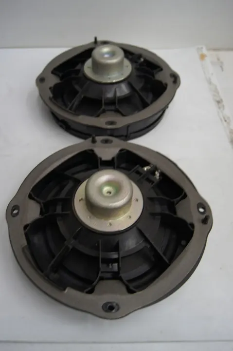 Subwoofer-luidspreker OEM 8V0035382A - Links voor/achter image 4