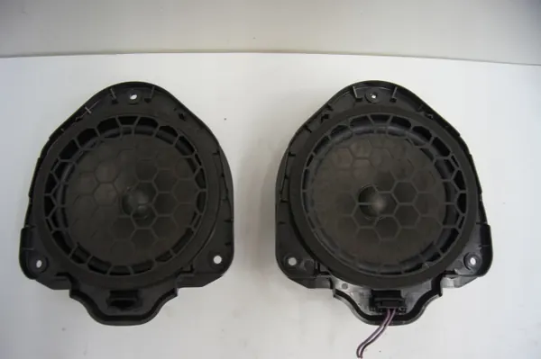 Subwoofer-luidspreker OEM 8V0035382A - Links voor/achter image 7