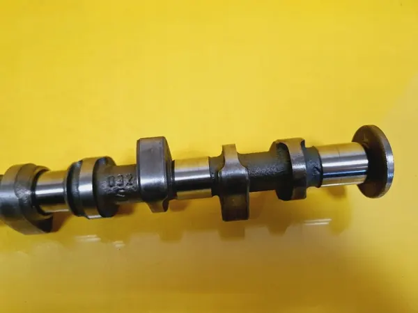 Árvore de cames VW Golf III 1.6 B NR33 OEM usado image 6