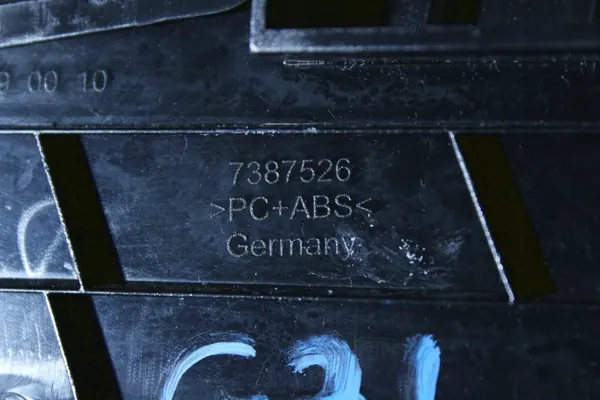 BMW 5 G31 Kofferraumabdeckung Rechts OEM 7387526 image 5