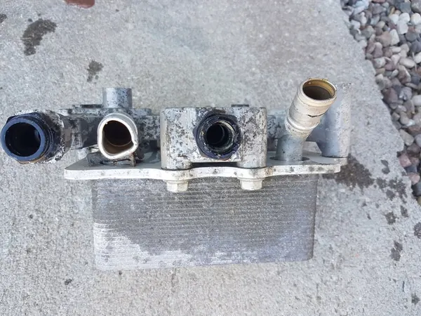 Ram 13- Radiador de óleo de transmissão 52014750AE image 6