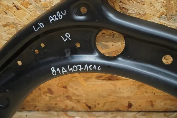 Braccio di Controllo Anteriore Sinistro 81A407151C o Destro 81A407152C Audi A3 8V OEM image 4