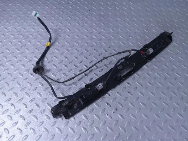 KIA Ceed Armaturenbrett-Leuchtleiste OEM 87312J7300 image 5