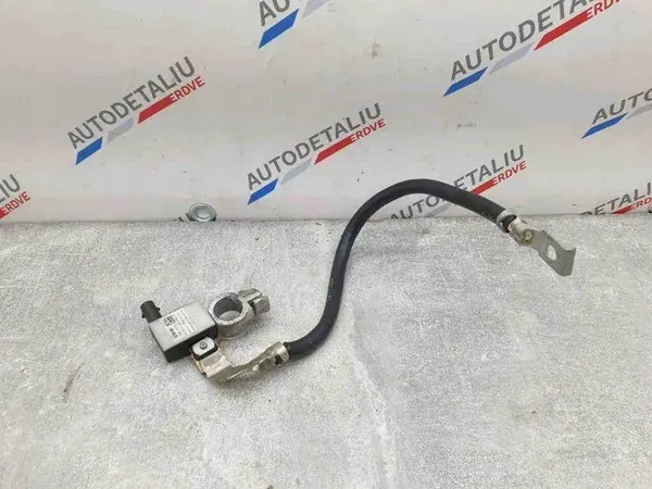 Negativklemme BMW X5 3.0L Diesel 2016 OEM 61216819309 image 3