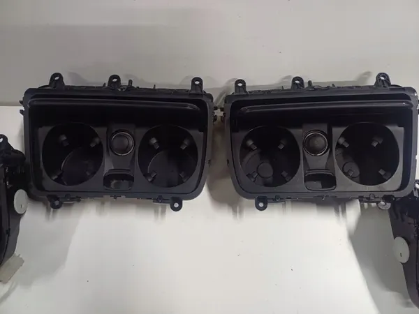 Tuhkakuppi Konsoli BMW F10 F11 image 5