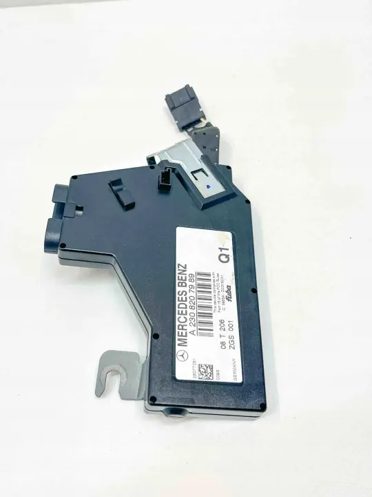 Antenneversterker OEM A2308207989 voor Mercedes-Benz SL image 4