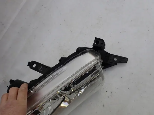 TOYOTA HILUX VIII 8 15-20 Carcasa de faro delantero derecho OEM image 7