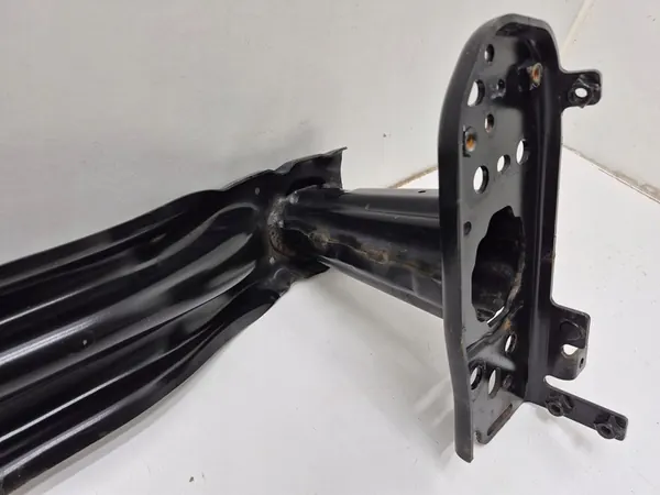 VW Touareg 7P, Porsche Cayenne Etupuskuri image 3