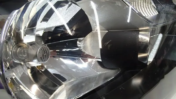 VW T6 7E1 - farol direito image 4