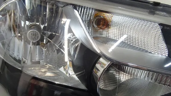 VW T6 7E1 - farol direito image 6