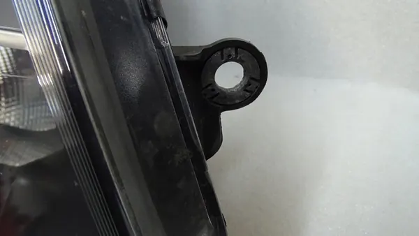 VW T6 7E1 - farol direito image 7