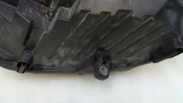 VW T6 7E1 - farol direito image 9