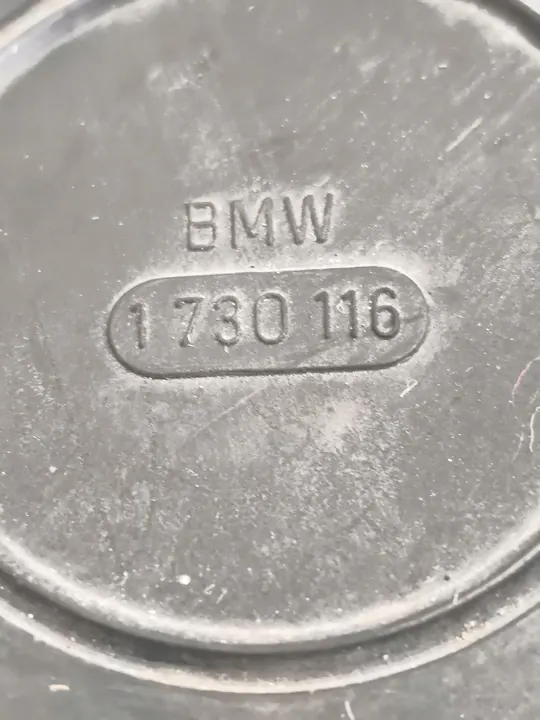 Parte do compartimento do motor BMW 5 E34 image 3