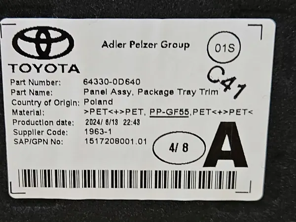 Toyota Yaris IV takahylly OEM 64330-0D640 image 6