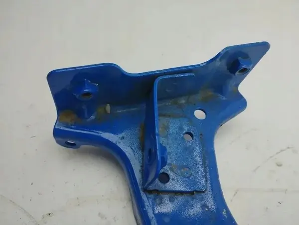 Audi A3 8Y framskärmsfäste OEM 8Y0821132 image 6