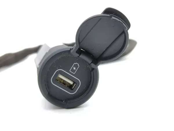 USB-portti Hyundai Ioniq 2019 OEM 96125G2000 image 5
