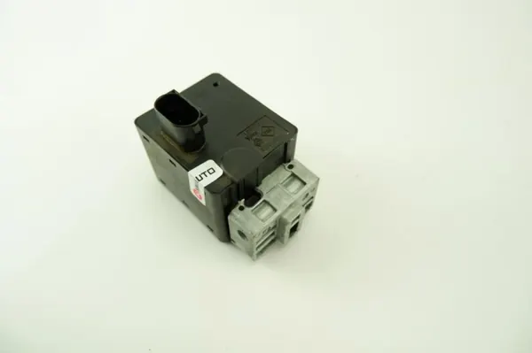 OEM 8200468515 Fecho de coluna Renault Scenic II image 2