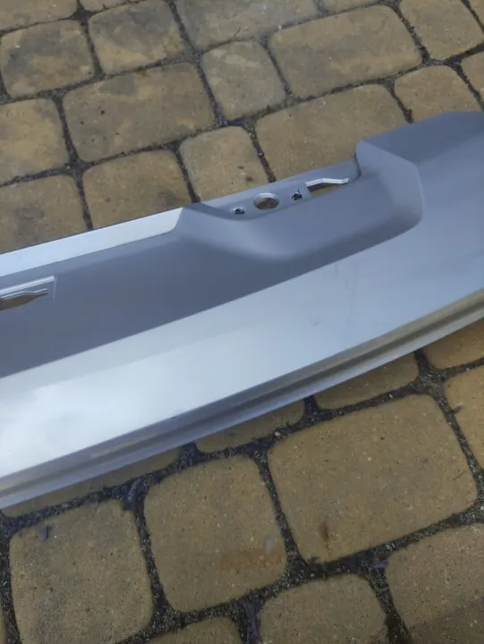 OEM 32273898 Spoiler Diffusor voor Volvo XC40 Achterbumper image 3