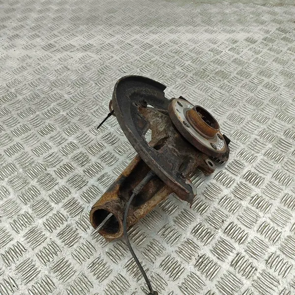 Volvo V70 2011 Mozzo ruota anteriore sinistro image 3