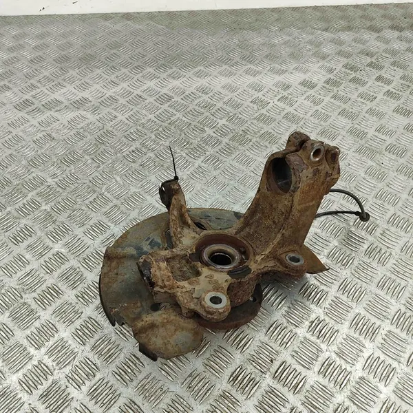 Volvo V70 2011 Mozzo ruota anteriore sinistro image 4