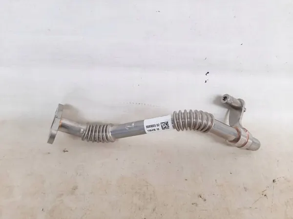 Begagnad BMW oljeledning OEM 8089005 för M5 F90 M8 X5M image 2