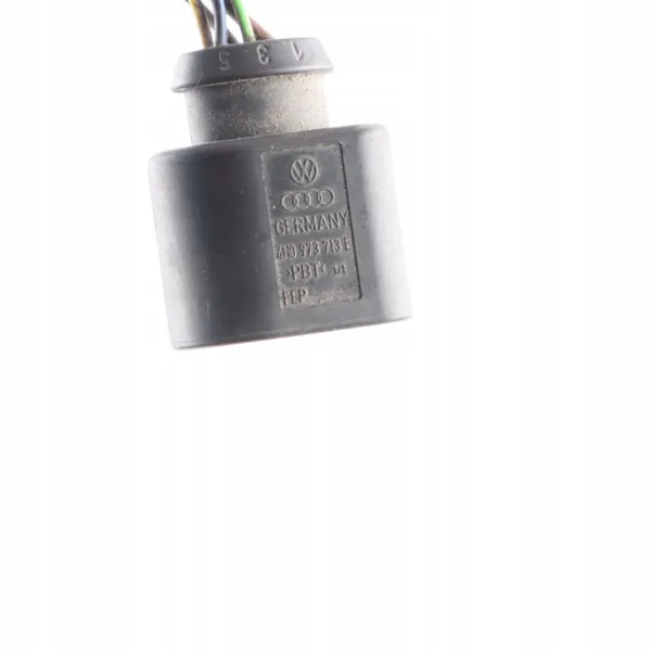 Câblage Feu de Coffre Audi A8 D4 OEM 4H0945096K image 9