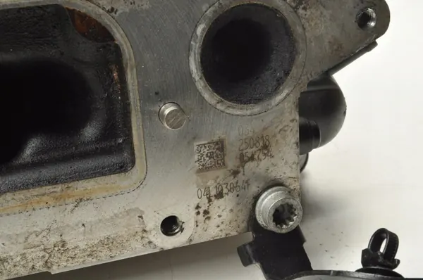 Sylinterikansi OEM 04L103308C VW Passat B8/Audi A4 B9 image 10