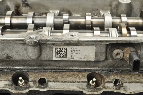 Sylinterikansi OEM 04L103308C VW Passat B8/Audi A4 B9 image 4