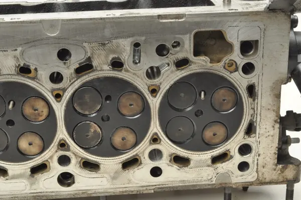 Sylinterikansi OEM 04L103308C VW Passat B8/Audi A4 B9 image 5