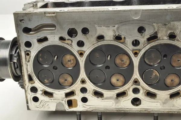 Sylinterikansi OEM 04L103308C VW Passat B8/Audi A4 B9 image 6