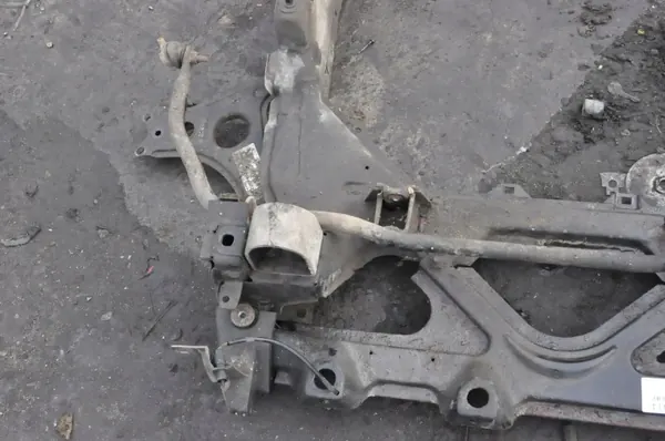 Viga suspensão Mercedes Vaneo 1.9 OEM 414414 image 10