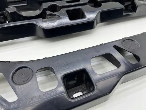 BMW 5 G30 G31 Montaje Deslizante Umbral Derecho OEM 7387344 image 3