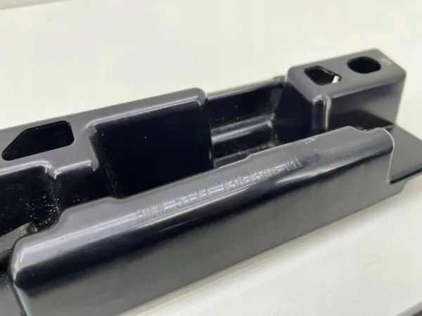 BMW 5 G30 G31 Montaje Deslizante Umbral Derecho OEM 7387344 image 4