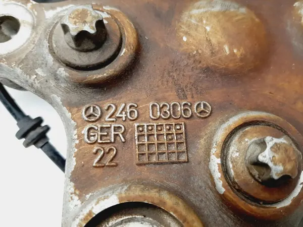 Mercedes A B Klass W176 Vänster Bakre Knuckle OEM 2460306 image 4