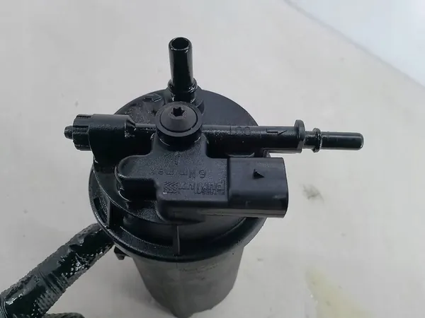 Renault Polttoainesuodattimen Kotelo 8200416953 image 5