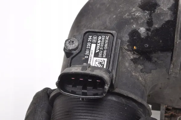 VOLVO V60 S60 V70 S80 XC60 Intercooler 31338475 image 4