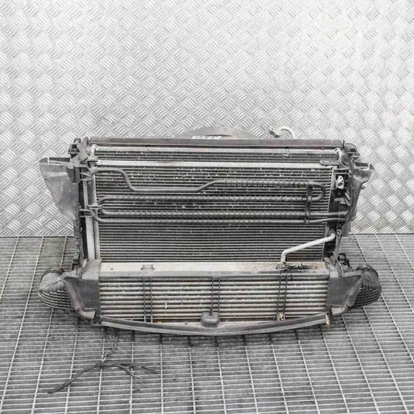 Koelonderdelen Mercedes-Benz C (W204) 2.0L A2045003703 image 2