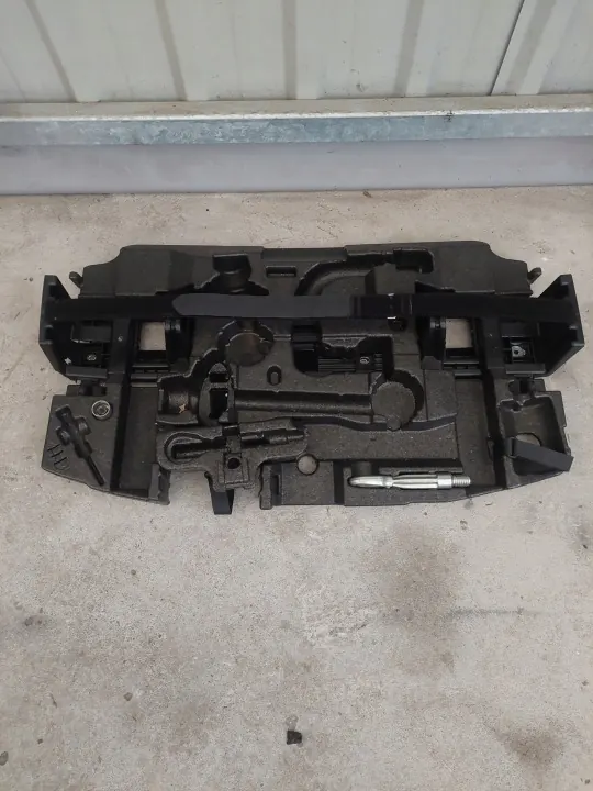 BMW 2 F46 F45 Vaahtomuovitulppasarja OEM image 2