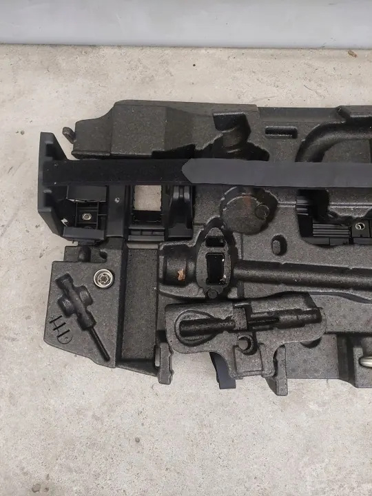 BMW 2 F46 F45 Vaahtomuovitulppasarja OEM image 3