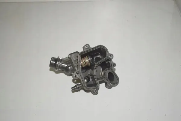 BMW Termostaatti OEM 8581627 5-sarja G30/G31 image 3