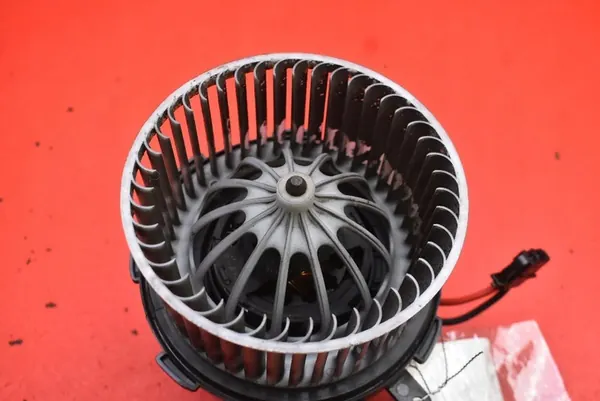 Luftfläkt Audi A4 B8 Kombi 07-11 U0852003 image 4