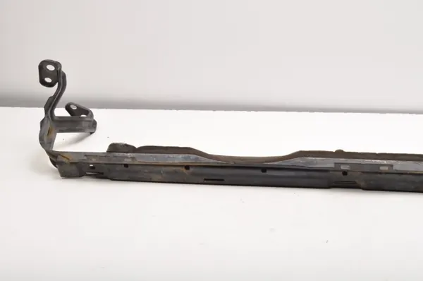OEM 247338 Traverse Inférieure Radiateur Volvo image 3