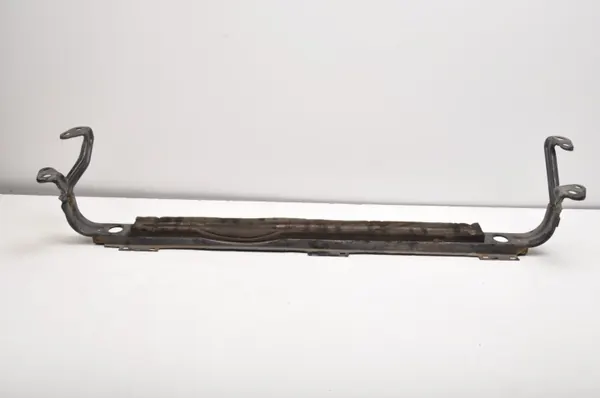 OEM 247338 Traverse Inférieure Radiateur Volvo image 8