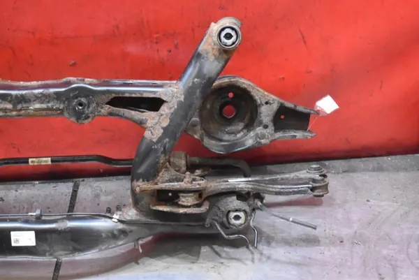 OEM mamAUTO-1059496- Viga Trasera para Skoda Yeti 2013-18 image 3