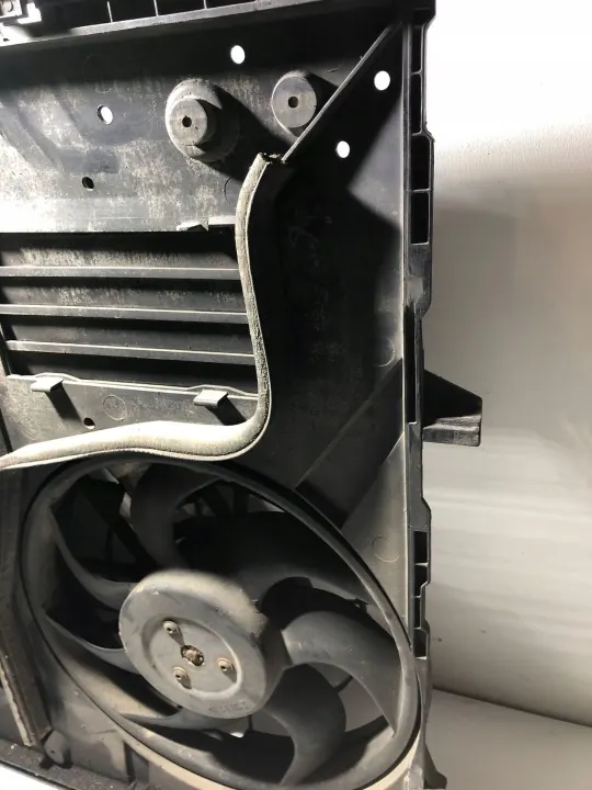 Ventilateur radiateur Audi Q7 4L 2007 OEM 7L0121203G image 10